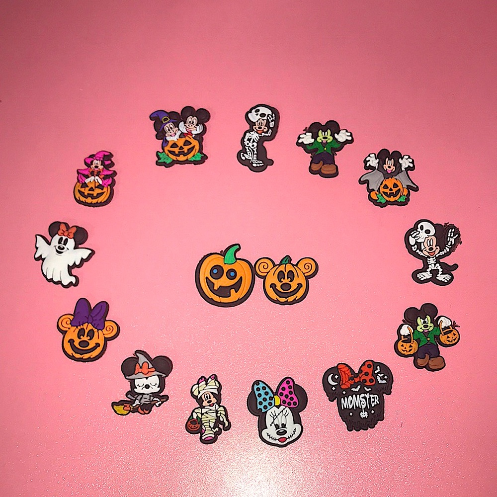 New 15 Piece Halloween Mickey Mouse and Mini mouse jibbitz Croc Charms!